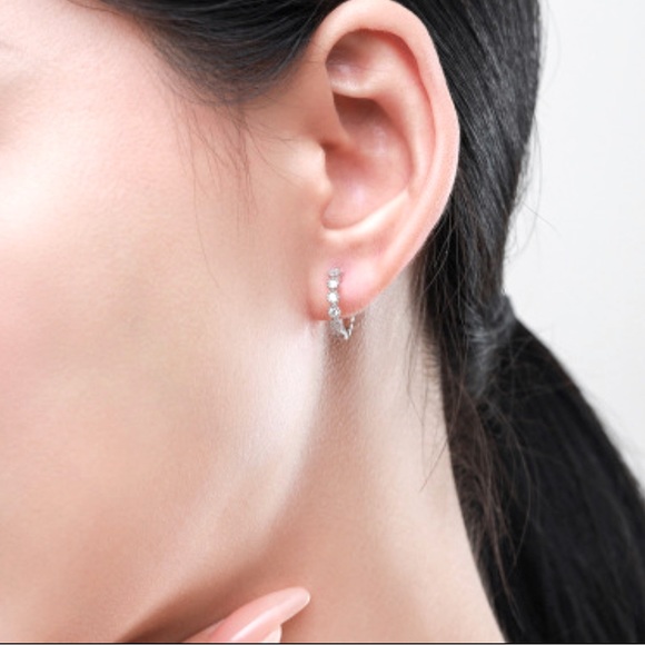 NEW 925 SILVER DIAMOND EARRINGS - Picture 3 of 6